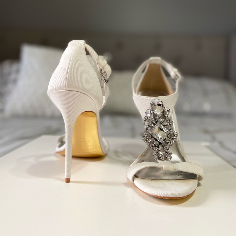 Heels - Picture 2 of 3